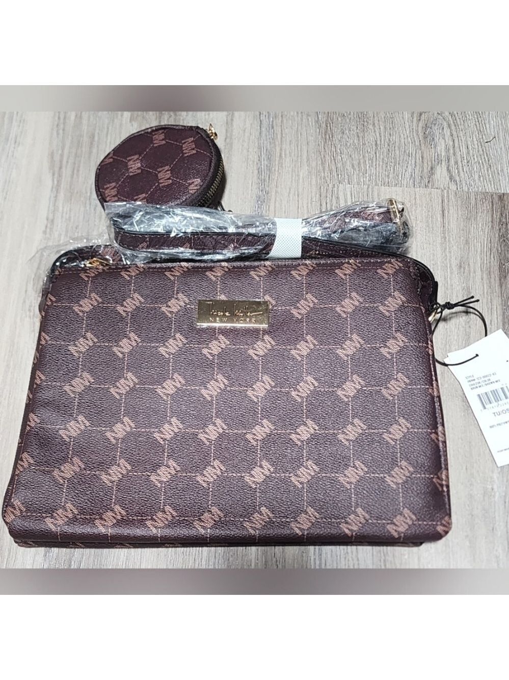 Nicole Miller Crossbody Bag with a Matching Earbud Pouch - New With Tags - Picture 2 of 6
